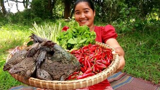 Cooking Frog Fried with Chili Recipe - Cooking life