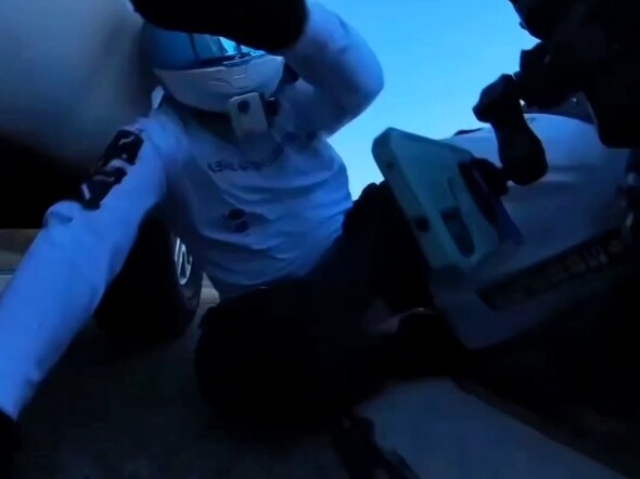 يرجى الجميع الحرص على السلامة والتعلم من هذا الدرس، فالسلامة أثناء السفر هي الأولوية الأولى!