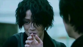 Eiji: I'm glad you're still alive, Anku... Special effects actors use special effects gags in other 