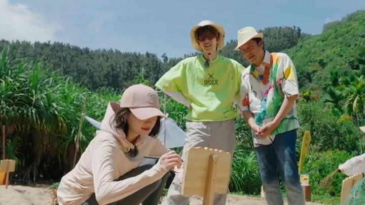 กวนเสี่ยวถงรู้ว่าเสี่ยวเหอกำลังเรียนมหาวิทยาลัยจงชวน! พี่ติงยื่นปากกาให้พี่สาว! เสี่ยวเหอถึงกับตะลึง