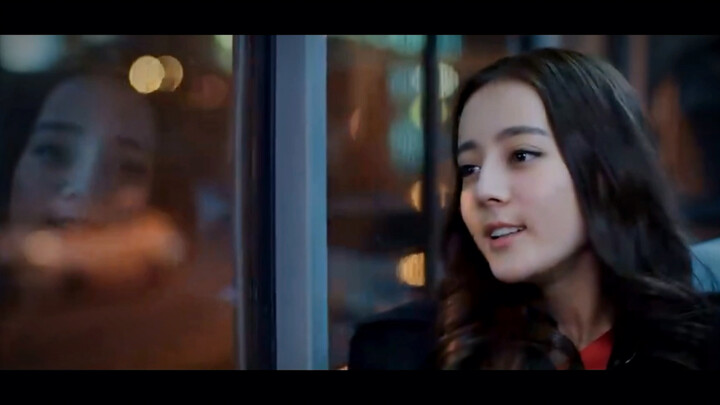 Cuối cùng thì cũng hiểu vì sao năm đó bộ phim kinh phí thấp của cô ấy lại có thể thu về hơn 100 triệ