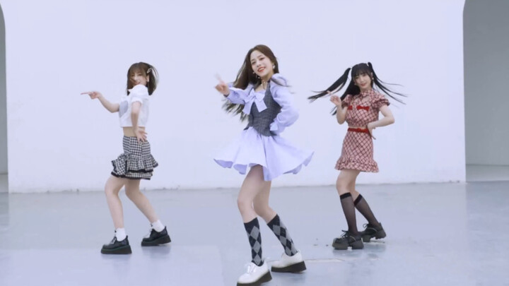 Video vũ đạo phiên bản đặc biệt của HOLIDAY GIRLS