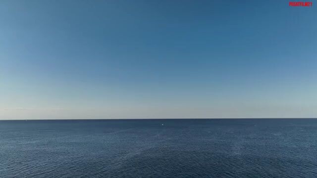 THE WATER E 04