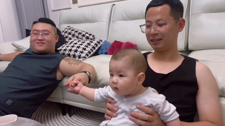 The baby turns around and the sky falls! The kid: “Why are you all bringing everyone home?!”