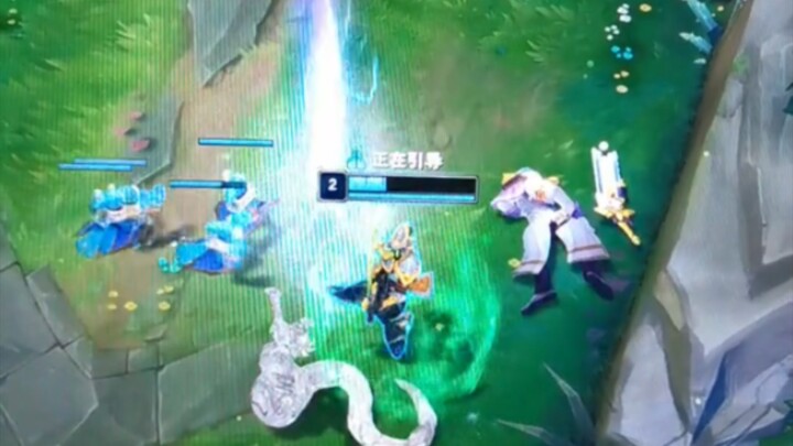 Bạn phải tấn công quân bài phụ có khả năng chế giễu đó