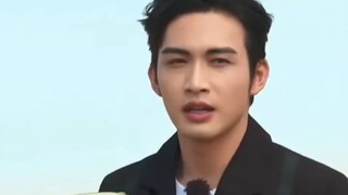 Socially awkward Yu Shuxin is so cute!