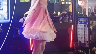 漫展晓丹小仙女儿跳的寄明月