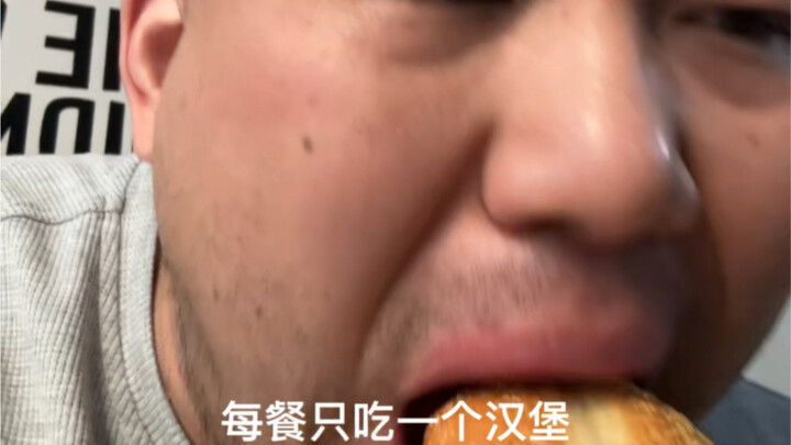 Makan burger setiap hari memang bisa membantu menurunkan lemak, tapi tidak disarankan, karena terlal