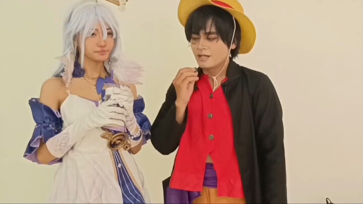 Wawancara cosplayer ( kostum yang gampang dan susah buat cosplay )