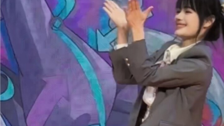 Home dance competition! Dance hard even if your hair is messy! No matter what