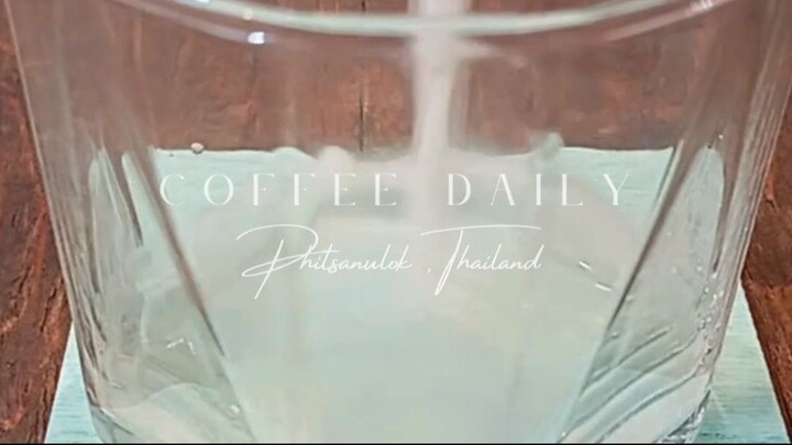 Cafe Daily with Almond Milk at Phitsanulok, Thailand #PHSCoffeeDaily #Lawyerroaster