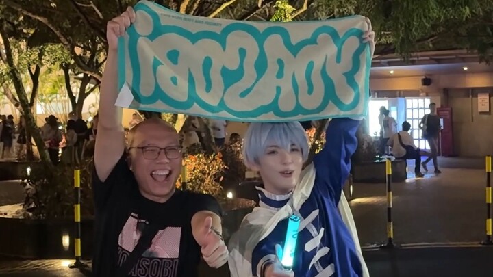 cos成勇者，一个人出国看演唱会