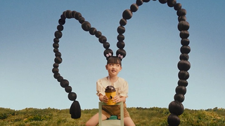 Quảng cáo hợp tác giữa Heytea và Yayoi Kusama, cùng nhau điểm xuyết thêm những bông hoa cho thế giới