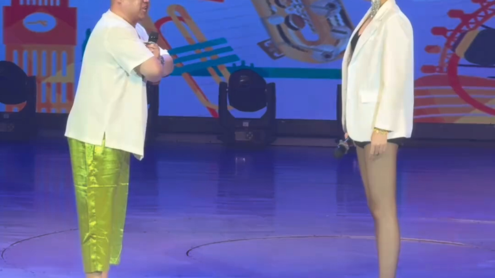 Long-legged Wenwen #Performance Scene