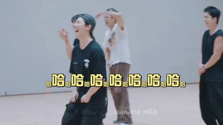 เต้นในห้องซ้อมไม่เหนื่อย แต่ปากยิ้มจนเหนื่อยไปก่อนแล้ว นี่มันเกิดอะไรขึ้นนะ
