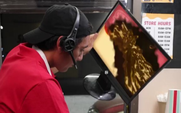 โคล่าบนหน้าจอ