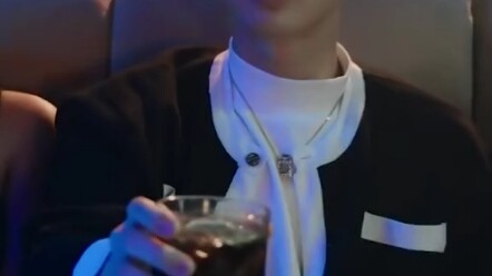 كيف يكون شعور اثنين من أبناء الأثرياء في الواقع وهم يمثلون دور أبناء الأثرياء؟