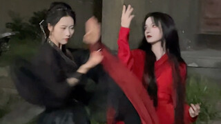 导演让我演一个会功夫的女鬼……