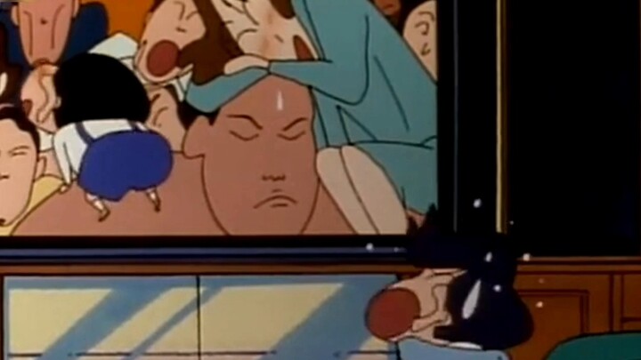 "Crayon Shin-chan" Shin-chan's family watching the sumo match