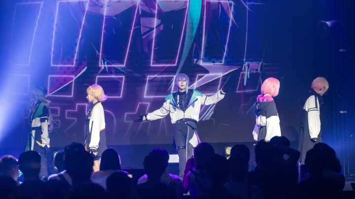 【إليسيوم】تسلقت في قاعة الحفلات الموسيقية! الفتى الميت السيبربُنكي Crberpunk Dead Boy