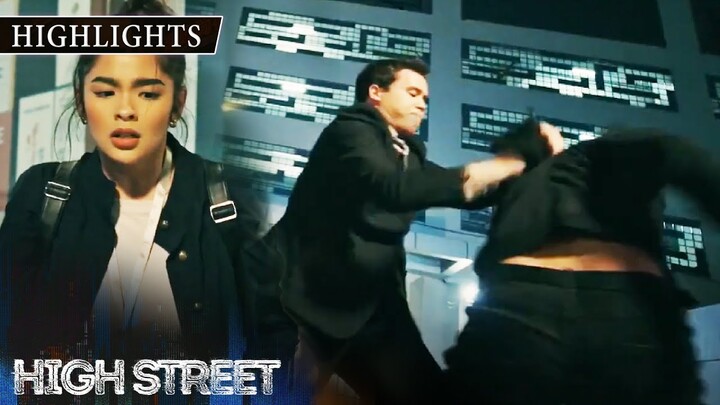 Gino and Sky run after the snatcher | High Street (w/ English Subs)