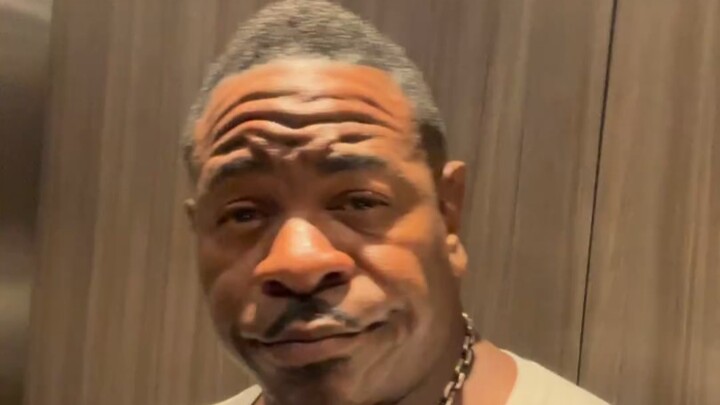 Oliba Has a Pointy Head ②