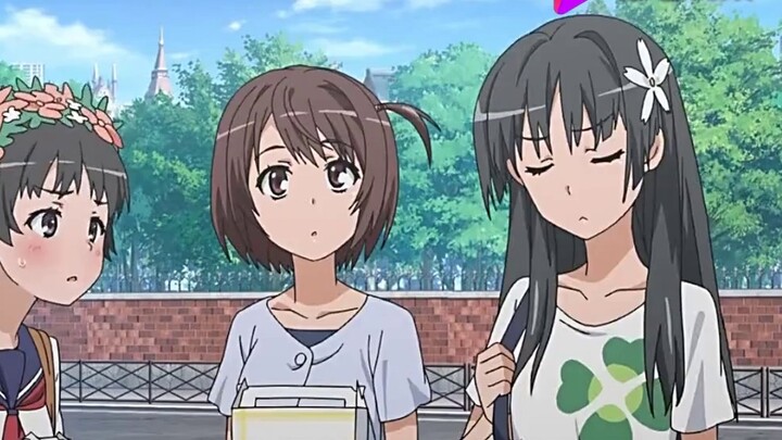 Siêu Railgun khoa học: Bạn nữ này nghịch ngợm quá, lén vén váy bạn mình lên có được không?