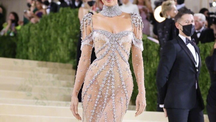 They’re absolutely killing it! I just love watching these ladies strut down the red carpet with such