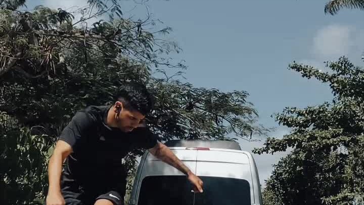 Teman-teman di Tiongkok, inilah Free Step dari Brasil! 🇧🇷
