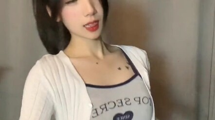 甜美的，性感的