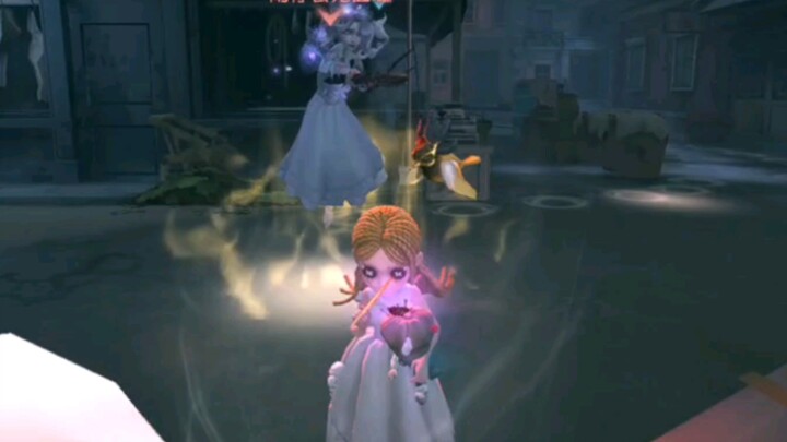 Ma Hai: Gue keceplosan nge-flyin gara-gara salah sentuh! Yu Nu: Gue keceplosan nge-flash karena neba