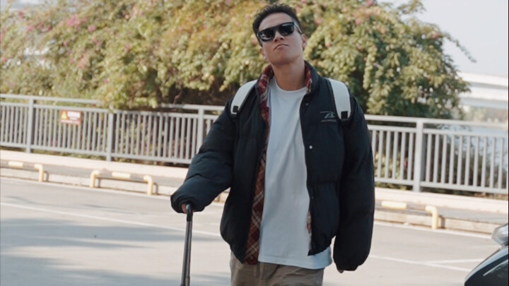 Love and hate in an instant