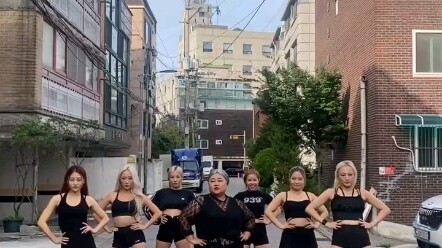 【MANNEQUEEN×Hong Yunhua】Chili challenge This sister dances really well