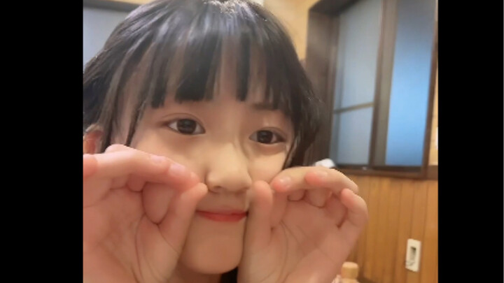 แม่ของอู๋จี้พูดถูกจริงๆ ผู้หญิงยิ่งสวยยิ่งหลอกลวงเก่ง! ไหนบอกว่ากินข้าวได้สามชามไง?