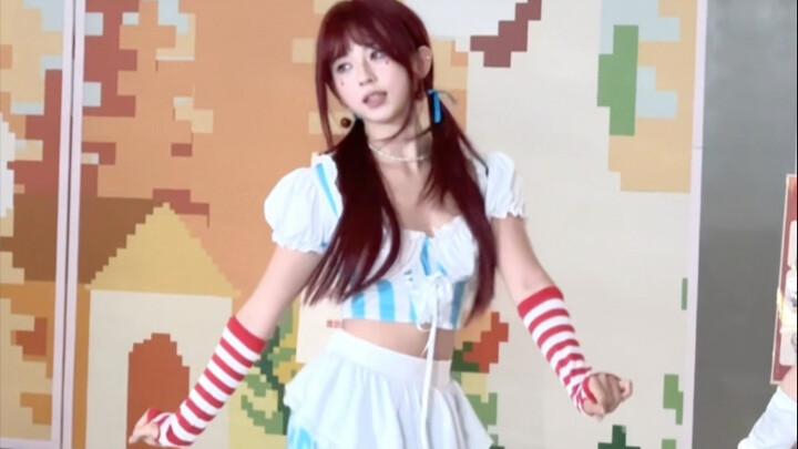 Live Cam Langsung dari Roadshow Edisi Khusus Halloween Peek A Boo