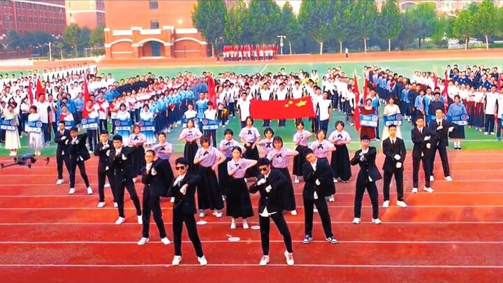 لا أعرف ما معنى الطيش في الصغر، كل ما أعرفه أن المنتصر هو الملك. حفل افتتاح الألعاب الرياضية، رقصة ا