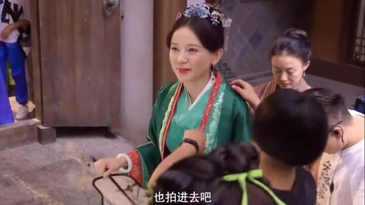 What kind of extra made Minglan and Rulan burst into laughter? #ZhangJianing #ZhaoLiying #Historical