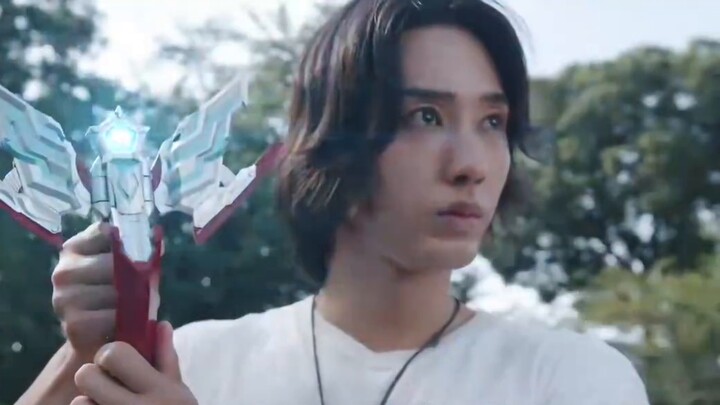 Pada episode pertama "Let's Talk About Omega", orang dan benda tidak memiliki koneksi, tetapi desain