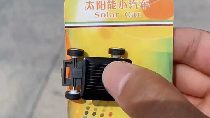 Penjual yang benar-benar jujur! Begitu terkena sinar matahari, bukan hanya kabur, tapi benar-benar m