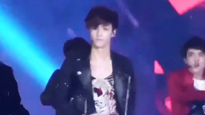 [Zhang Yixing – Lucifer] Come on, this is the Idol Trainee God!
