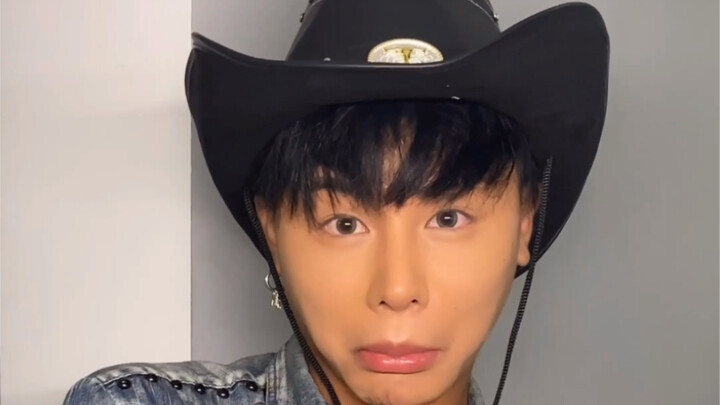 Can I chase you? I've been rejected by girls 100 times—I don't want to face rejection one more time!