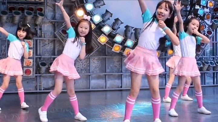 Korean elementary school students’ dance