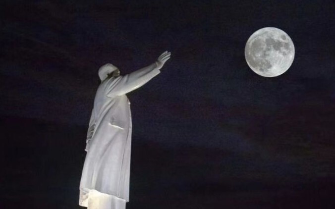 “Này đồng chí, bạn đã tìm được ngôi sao sáng nhất chưa?”