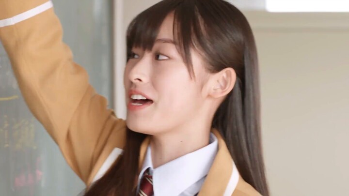 จะเกิดอะไรขึ้นถ้าเพื่อนร่วมชั้นในชั้นเรียนของคุณรู้ว่าคุณเป็น Kamen Rider?