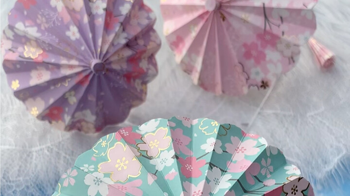 Gấp một chiếc ô có thể thu gọn, chiếc ô đẹp thế này nhất định phải gấp cho cô bạn thân nhỏ của mình!