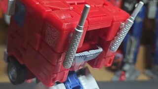 วิธีการแปลงโฉมท้าย SS86 Optimus Prime ที่ถูกต้อง