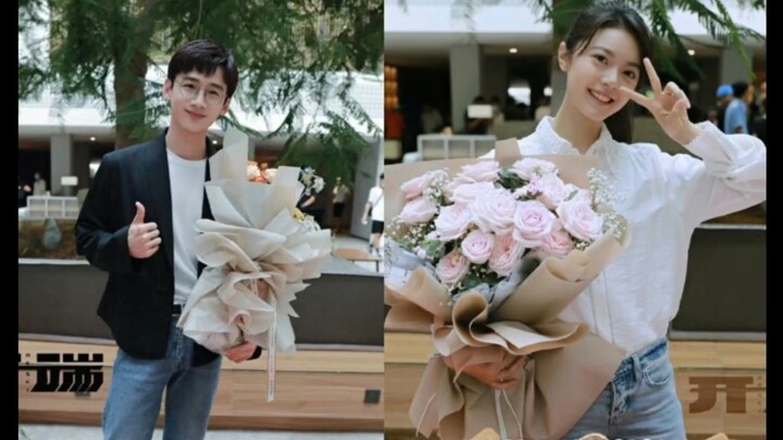 【Foto setelah selesai syuting Bai Jingting x Zhao Jinmai】Bai Jingting, apakah matamu pindah ke tubuh