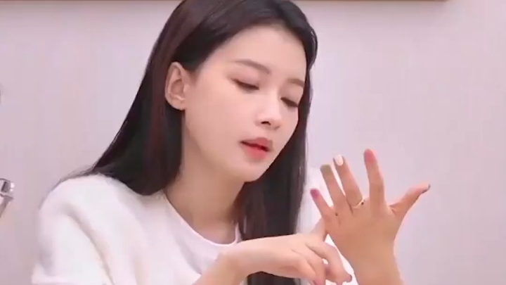 Sun Yi ungkap putrinya sudah belajar bahasa Inggris sejak kecil, tapi begitu dengar cara dia menguca