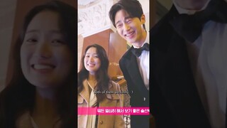 " They are funny behind the scene, Sun Jae 🤣" #lovelyrunner #kdrama #byeonwooseok #kimhyeyoon