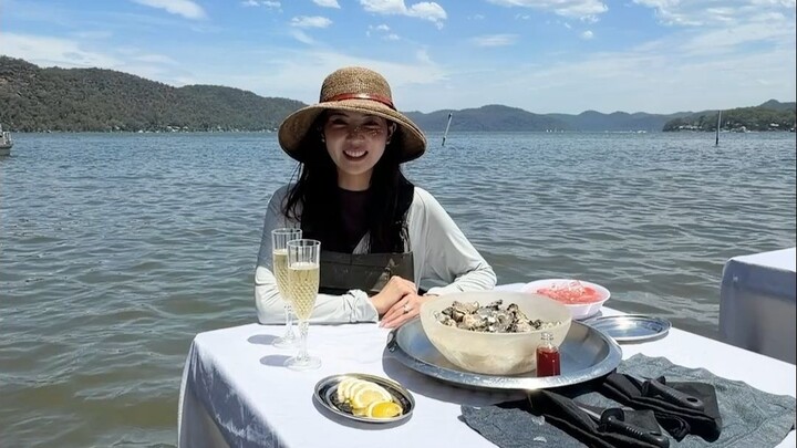 Braving the tough life in Australia? I’ve never seen anyone eating while soaking in water before!